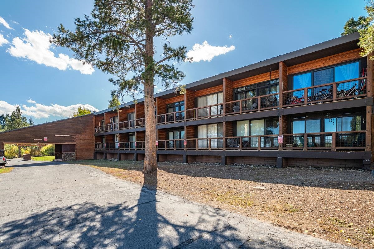 11591 Snowpeak Way, Unit 407 Truckee, CA 96161 - Photo 12 of 14