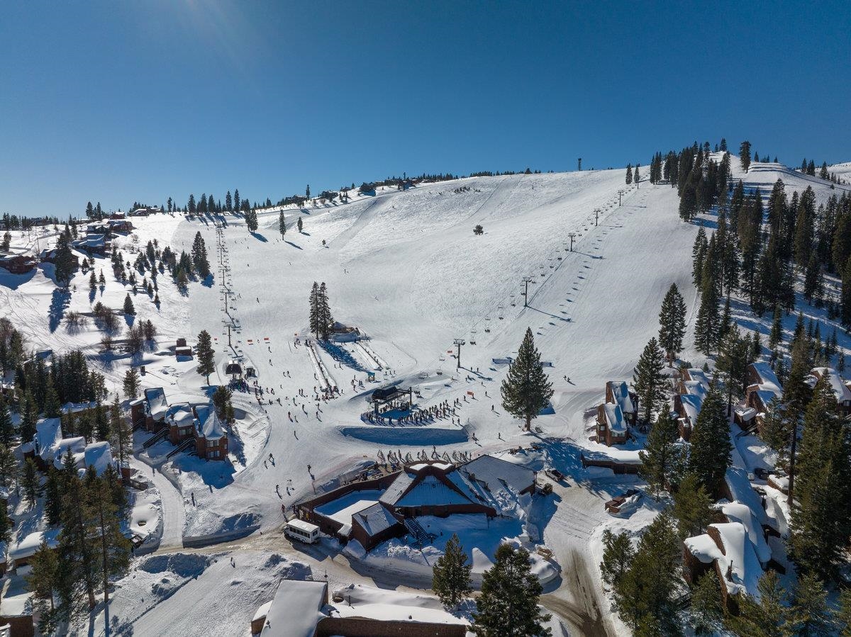 11591 Snowpeak Way, Unit 407 Truckee, CA 96161 - Photo 13 of 14 a view of a city