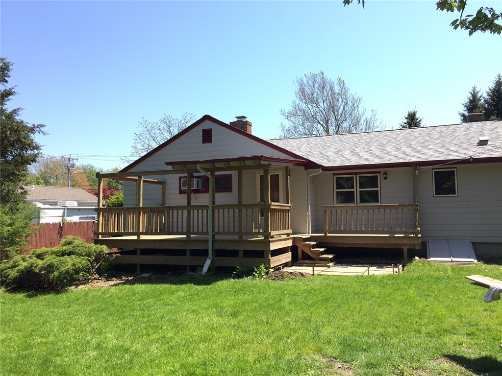 33 Narrows Road Bristol, RI 02809 - Photo 2 of 7