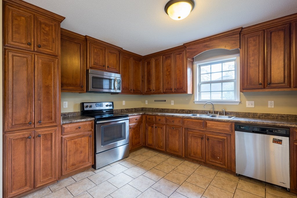 335 Baskins Road Lakeland, GA 31635 - Photo 9 of 29 Gallery Image 9