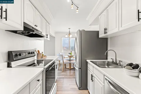 $299,000 | 1133 Meadow Lane, Unit 106, Concord, CA 94520