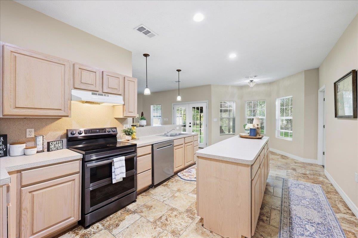 8739 Turtle Road Orange, TX 77632 - Photo 10 of 29 Gallery Image 10