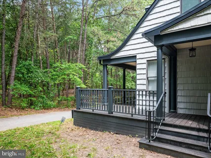 $1,499,000 | 361 North Shore Road, Pasadena, MD 21122