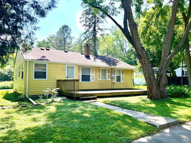 $375,000 | 15500 McKenzie Boulevard, Minnetonka, MN 55345