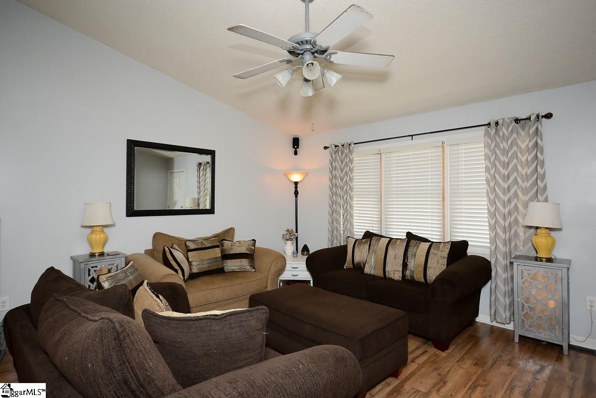 3 Ridgeside Court Greenville, SC 29617 - Photo 2 of 26 Gallery Image 2
