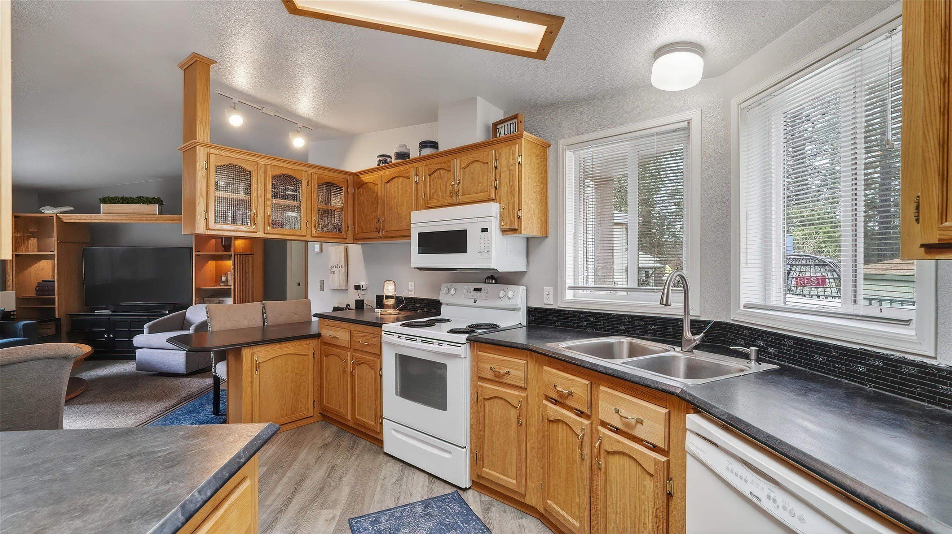 14521 North Logan Lane, Unit 41 Mead, WA 99021 - Photo 7 of 30