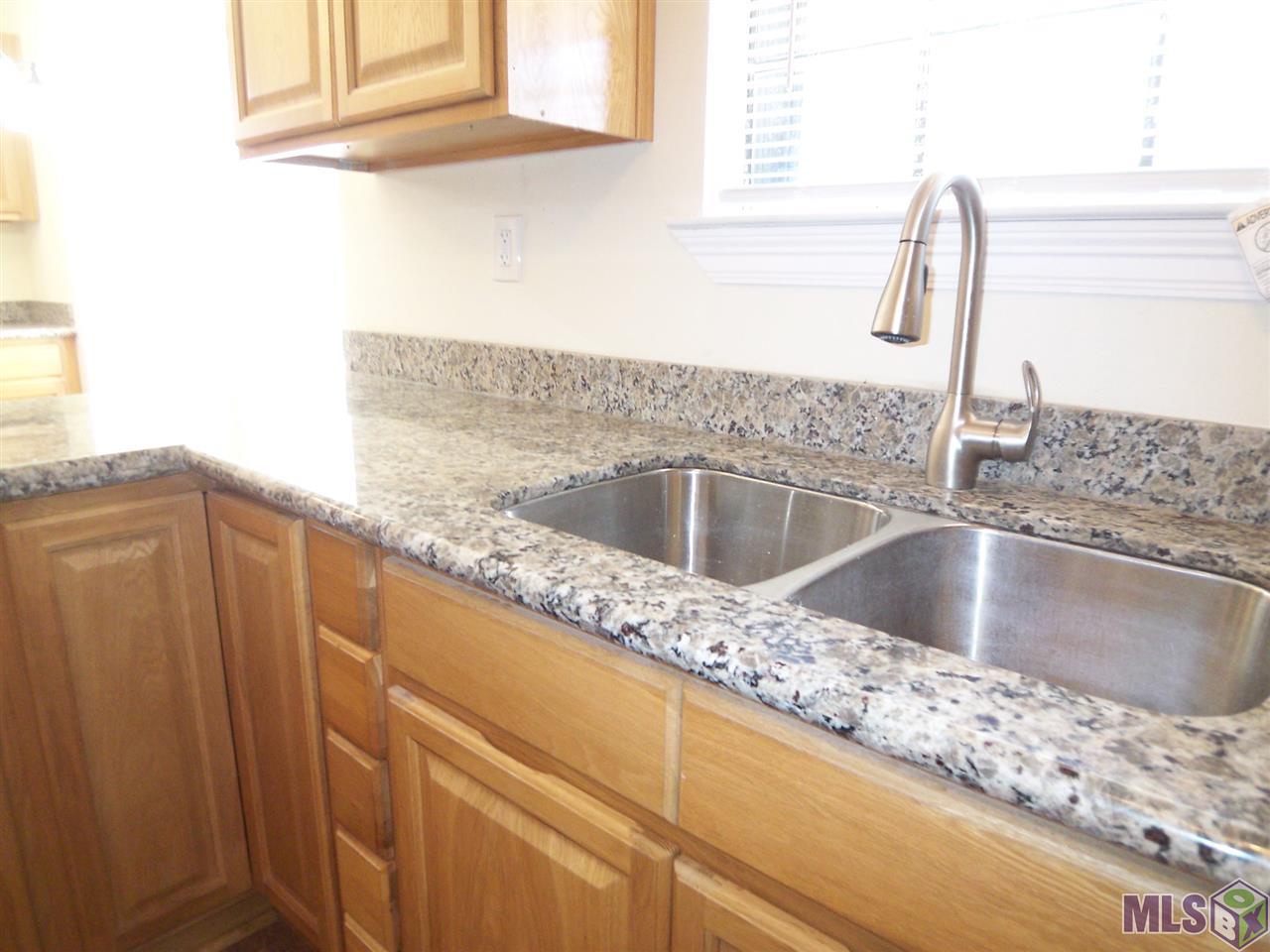 16616 Bonham Avenue Baton Rouge, LA 70816 - Photo 6 of 28 Gallery Image 6