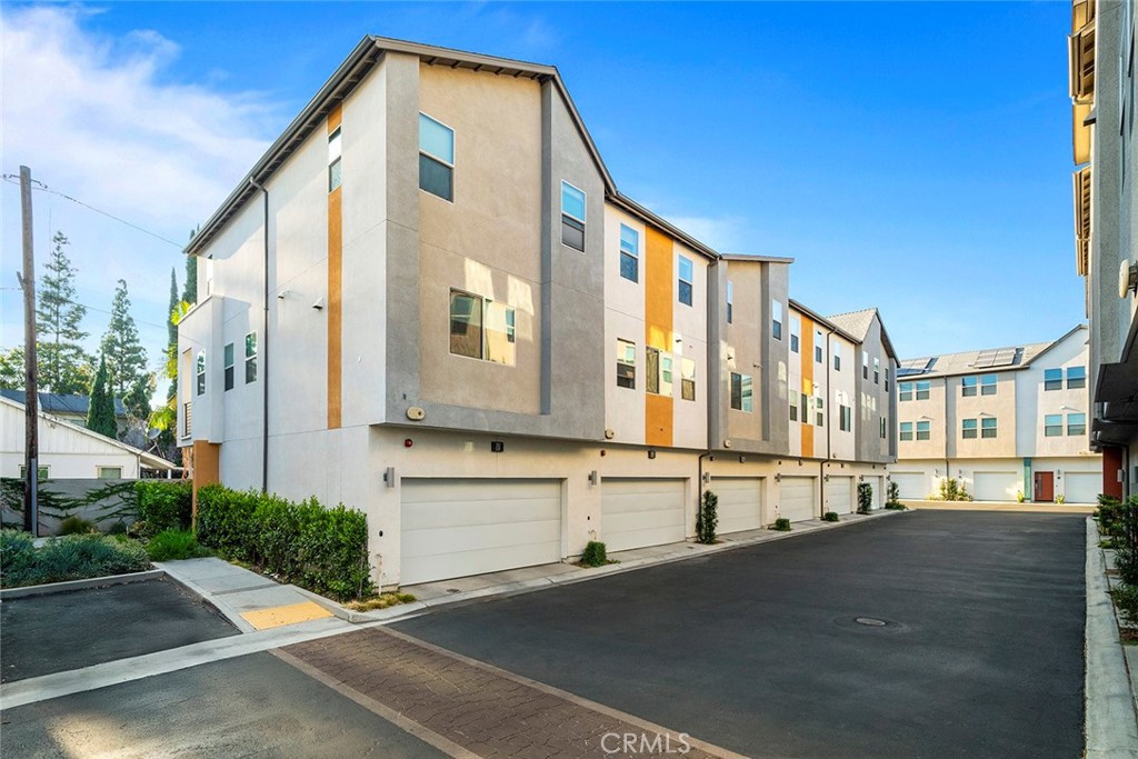 229 Scratch Road Covina, CA 91722 - Photo 28 of 29 a view of a large building