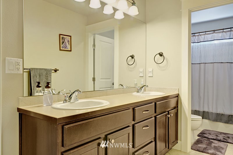 4825 Northeast 13th Place Renton, WA 98059 - Photo 16 of 19