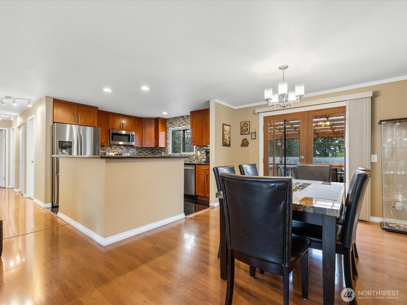 22427 82nd Avenue West Edmonds, WA 98026 - Photo 12 of 29