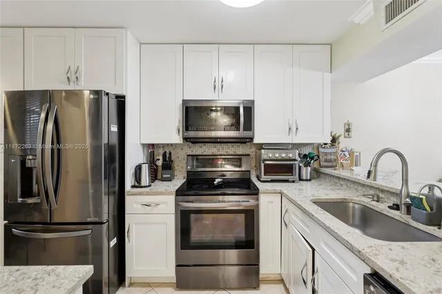 $200,000 | 5732 Coral Lake Drive, Unit 308, Margate, FL 33063