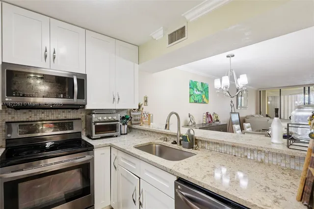 $200,000 | 5732 Coral Lake Drive, Unit 308, Margate, FL 33063