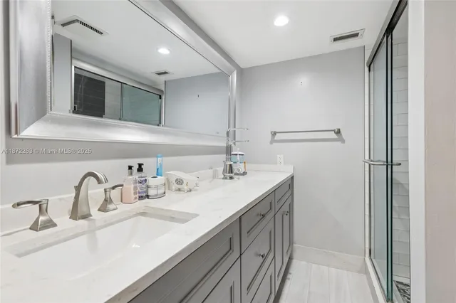 $200,000 | 5732 Coral Lake Drive, Unit 308, Margate, FL 33063