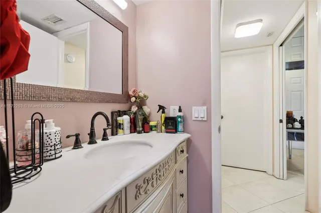 $200,000 | 5732 Coral Lake Drive, Unit 308, Margate, FL 33063