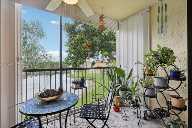 $200,000 | 5732 Coral Lake Drive, Unit 308, Margate, FL 33063