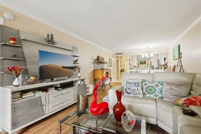 $200,000 | 5732 Coral Lake Drive, Unit 308, Margate, FL 33063