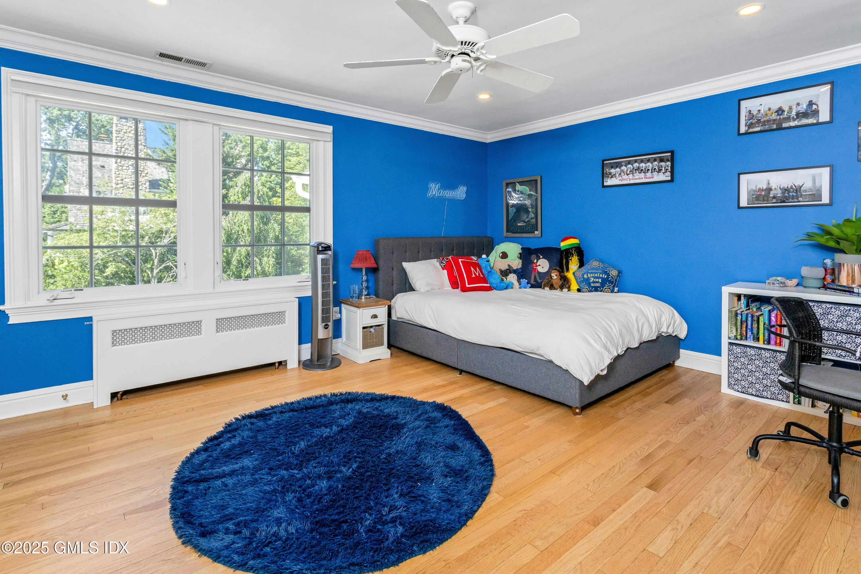 40 Willowmere Circle Riverside, CT 06878 - Photo 21 of 34 a bedroom with bed and a window