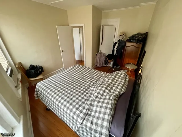 $1,750 | 323 Valley Road, Unit 2, West Orange, NJ 07052