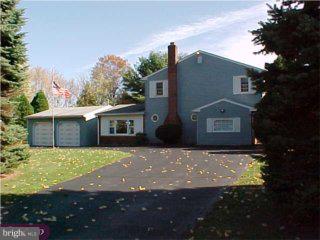 321 Evergreen Road Horsham, PA 19044 - Photo 2 of 6 Gallery Image 2