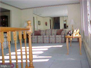 321 Evergreen Road Horsham, PA 19044 - Photo 4 of 6 Gallery Image 4