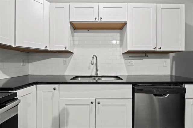 $225,000 | 520 Sandusky Avenue, Kansas City, KS 66101