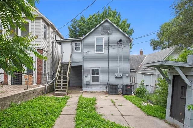 $225,000 | 520 Sandusky Avenue, Kansas City, KS 66101