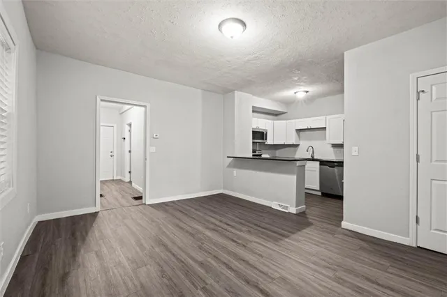 $225,000 | 520 Sandusky Avenue, Kansas City, KS 66101