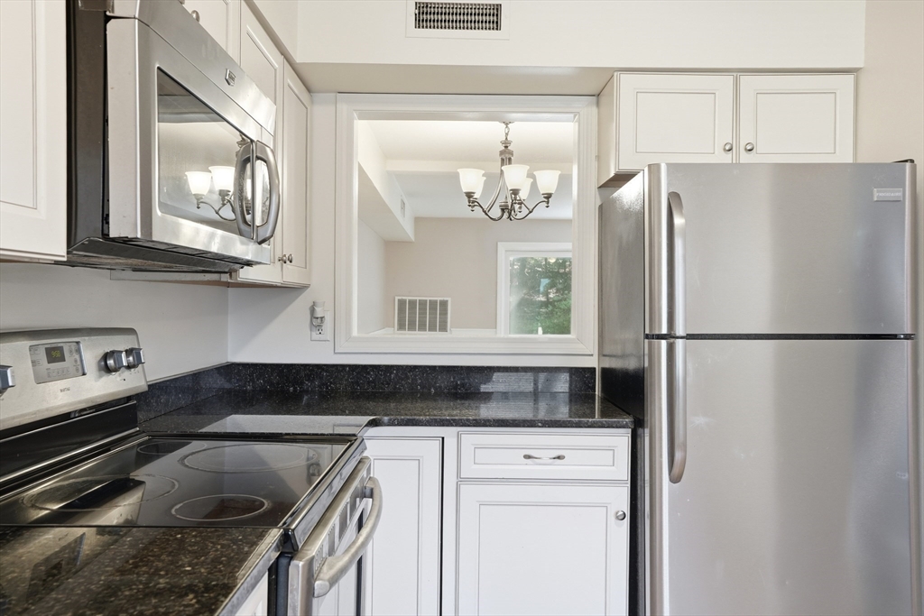 13 Beal's Cove Road, Unit F Hingham, MA 02043 - Photo 4 of 17