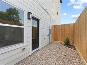 4808 Cochran Street Houston, TX 77009 - Photo 17 of 17 Fenced backyard