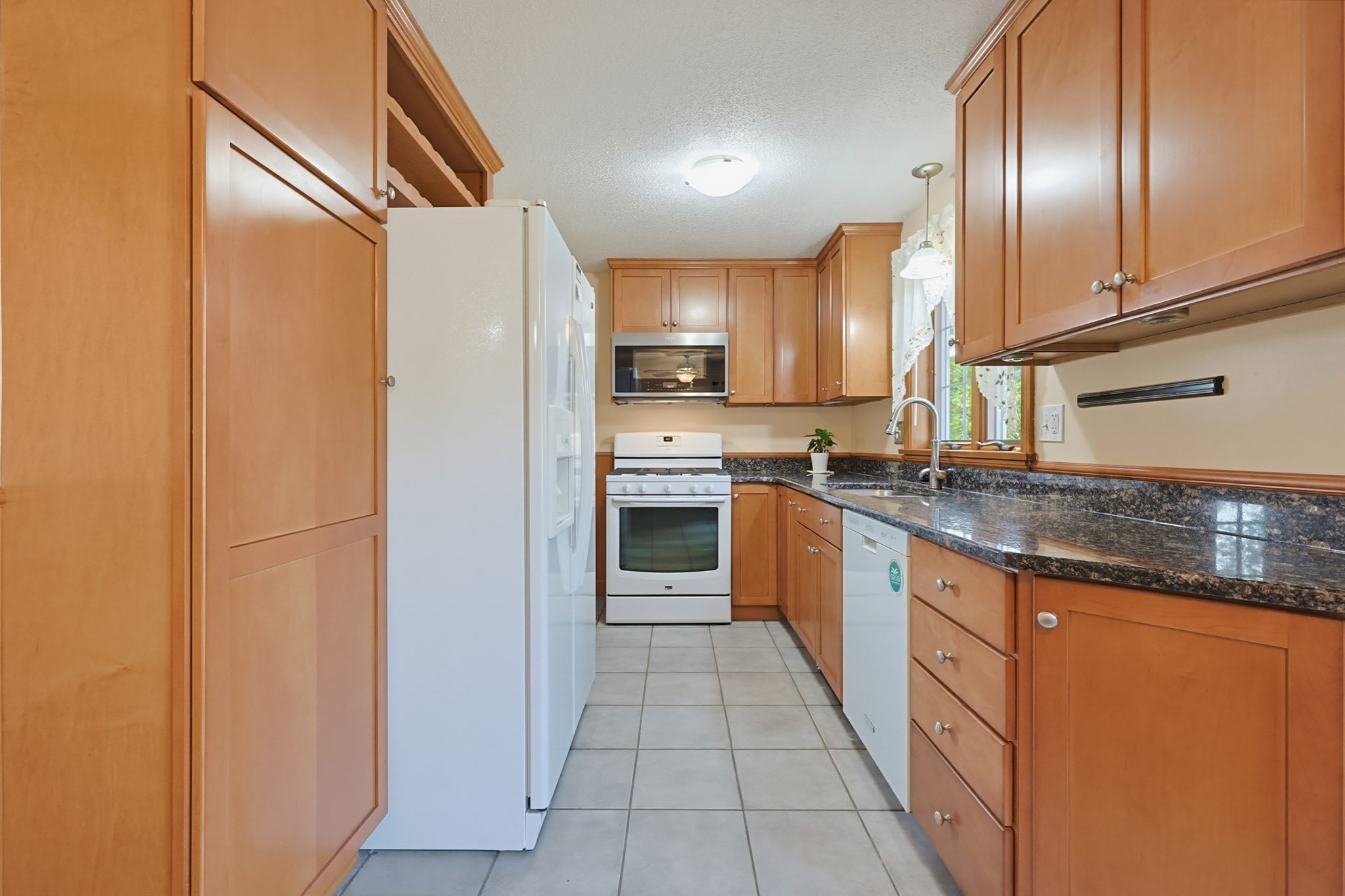 36 Butler Street Ludlow, MA 01056 - Photo 17 of 41 Gallery Image 17