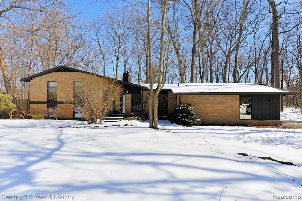 180 Wimberly Drive Rochester Hills, MI 48306 - Photo 1 of 42