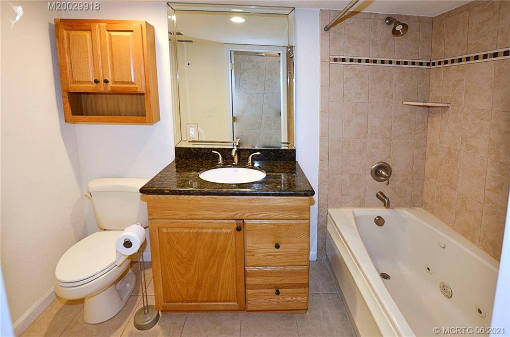 1852 Southwest Palm City Road, Unit 204 Stuart, FL 34994 - Photo 9 of 27 Gallery Image 9