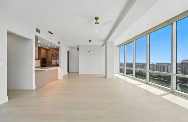 $7,099 | 150 East Robinson Street, Unit 2102, Orlando, FL 32801