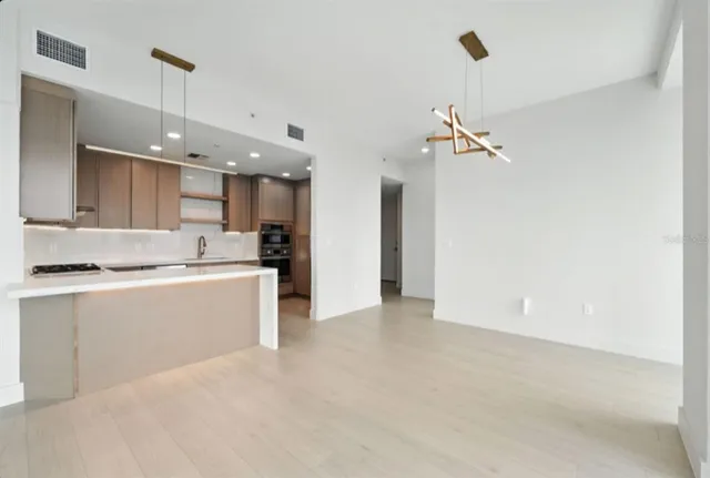 $7,099 | 150 East Robinson Street, Unit 2102, Orlando, FL 32801