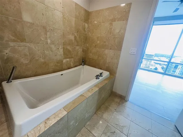 $7,099 | 150 East Robinson Street, Unit 2102, Orlando, FL 32801