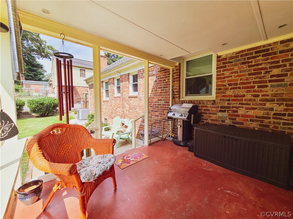 1006 Chiswick Road Richmond, VA 23235 - Photo 31 of 32 unscreened porch