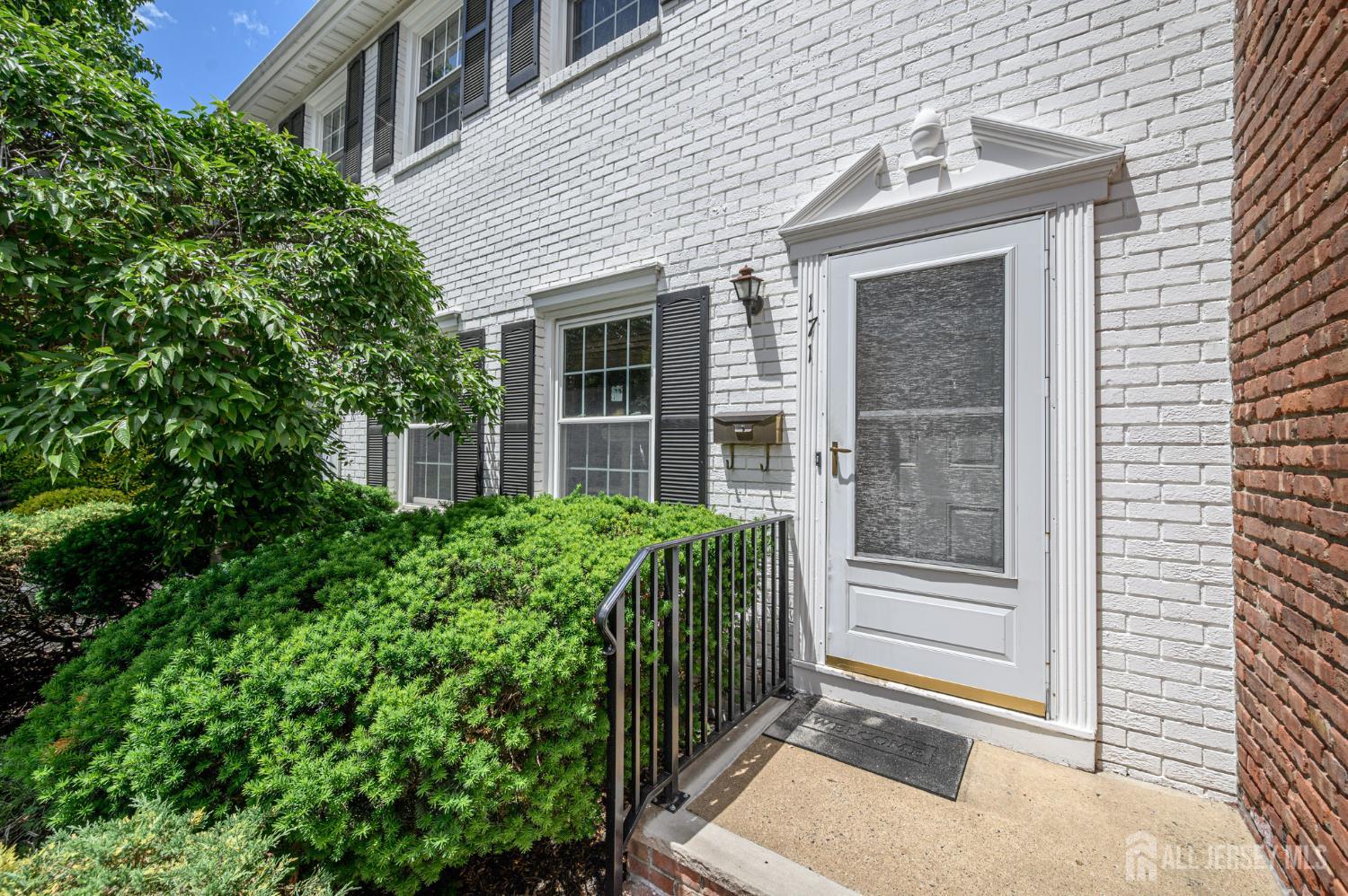 171 Howell Avenue Fords, NJ 08863 - Photo 2 of 33