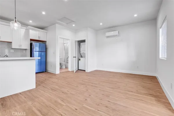 $2,400 | 20431 Acre, Winnetka, CA 91306