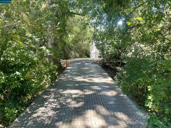$1,299,000 | 3652 Old Blackhawk Road, Danville, CA 94506