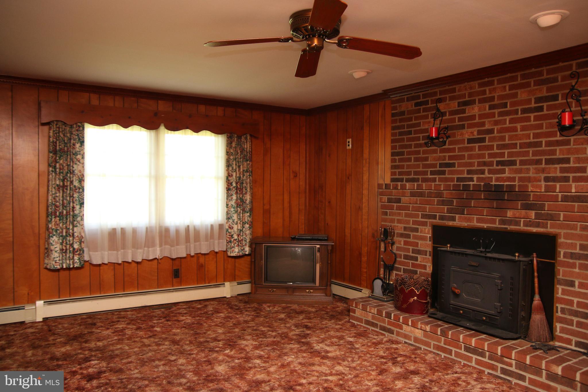 3540 Sheephouse Road Pocomoke City, MD 21851 - Photo 13 of 43 Family Room