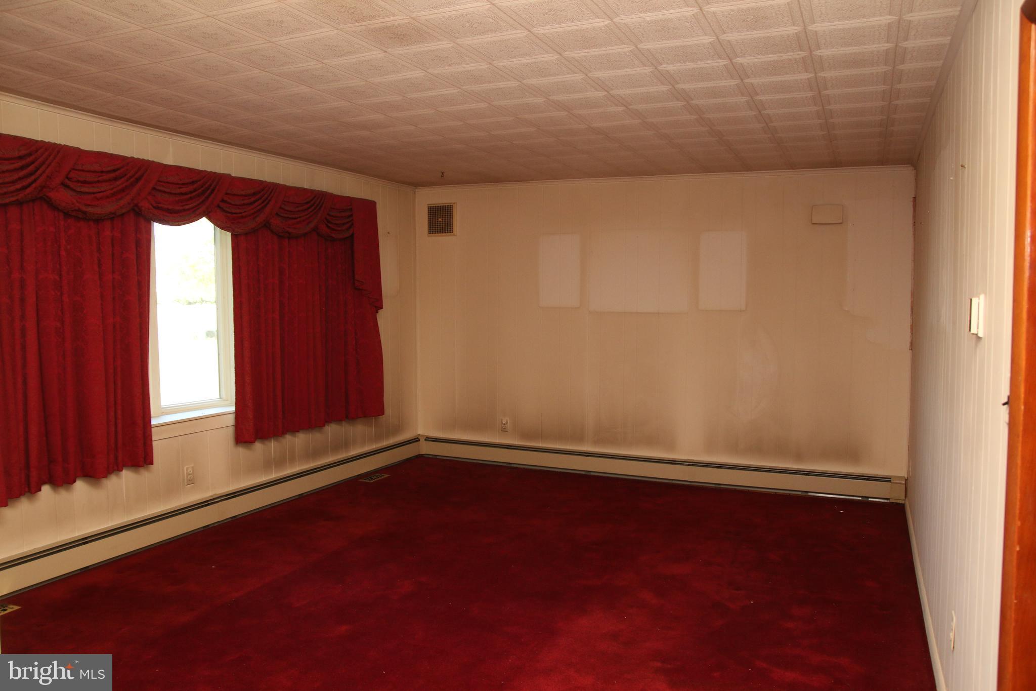 3540 Sheephouse Road Pocomoke City, MD 21851 - Photo 16 of 43 Living Room