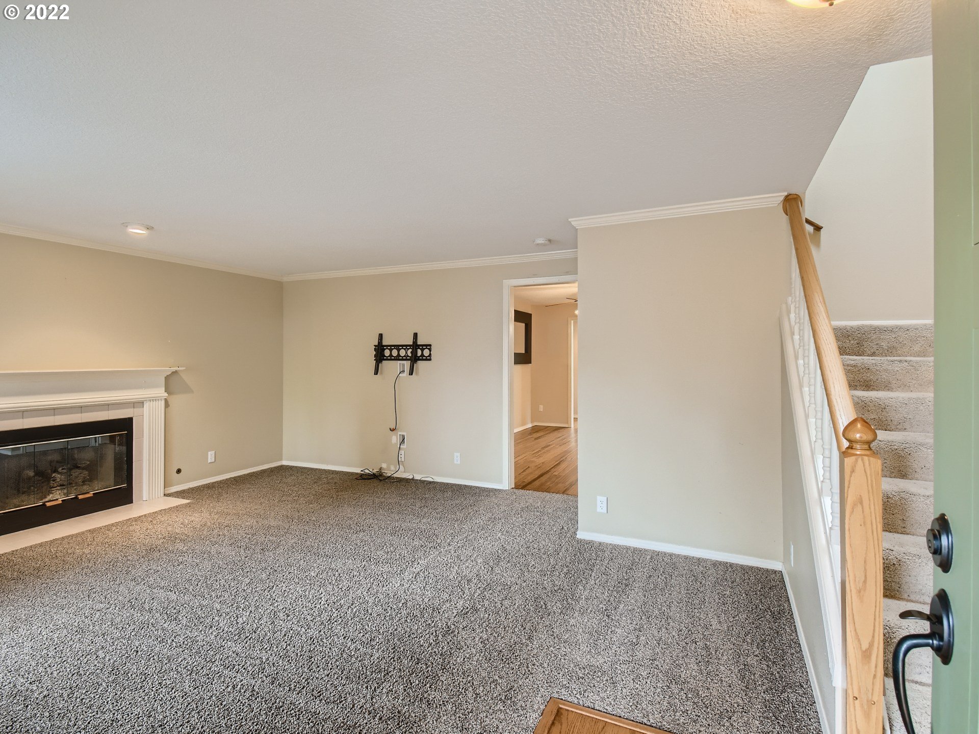 16813 Southwest Hargis Road Beaverton, OR 97007 - Photo 4 of 31 Gallery Image 4