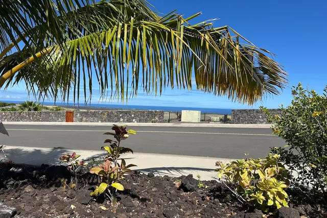 $1,099,000 | 68-1603 Kilakila Street, Waikoloa, HI 96738