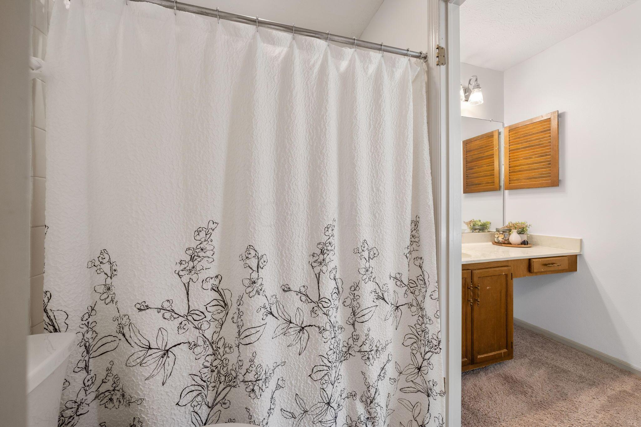 5355 Reed Road, Unit 23 Columbus, OH 43235 - Photo 32 of 44 32-web-or-mls-DSC02533