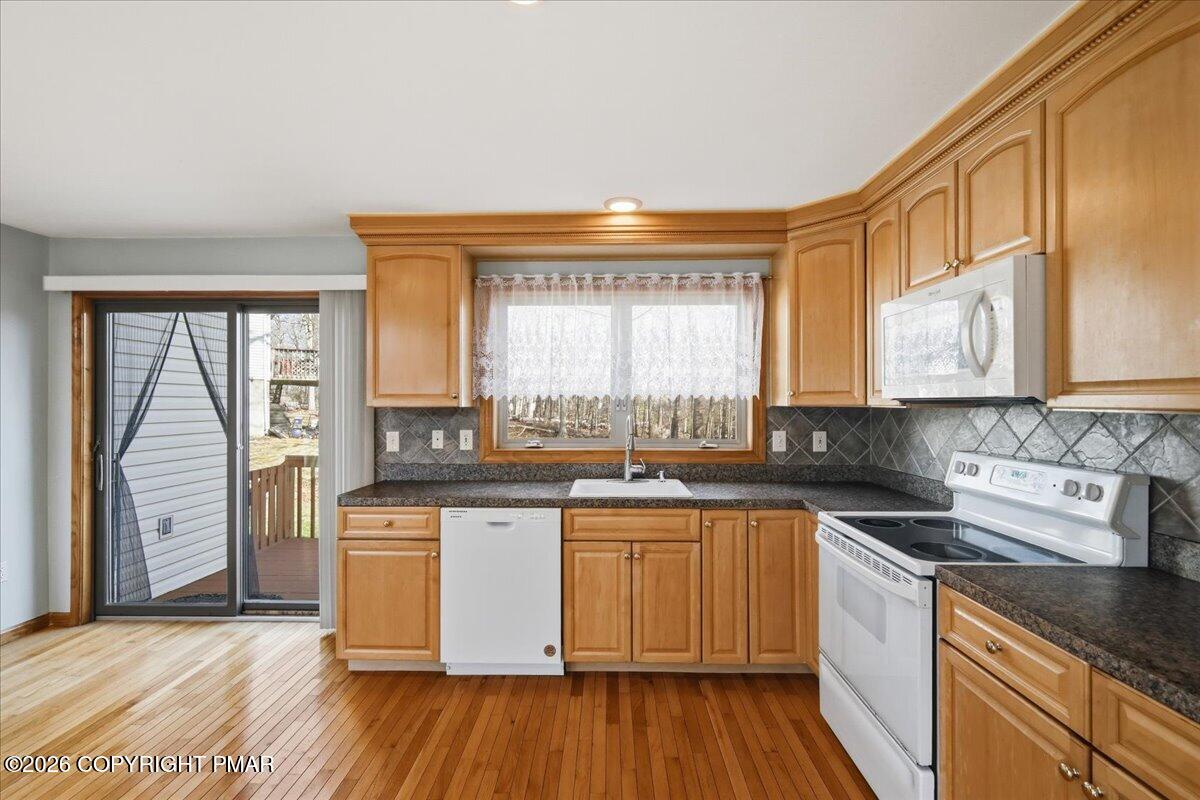 110 Bexhill Court Bushkill, PA 18324 - Photo 25 of 51 40-Photo-39