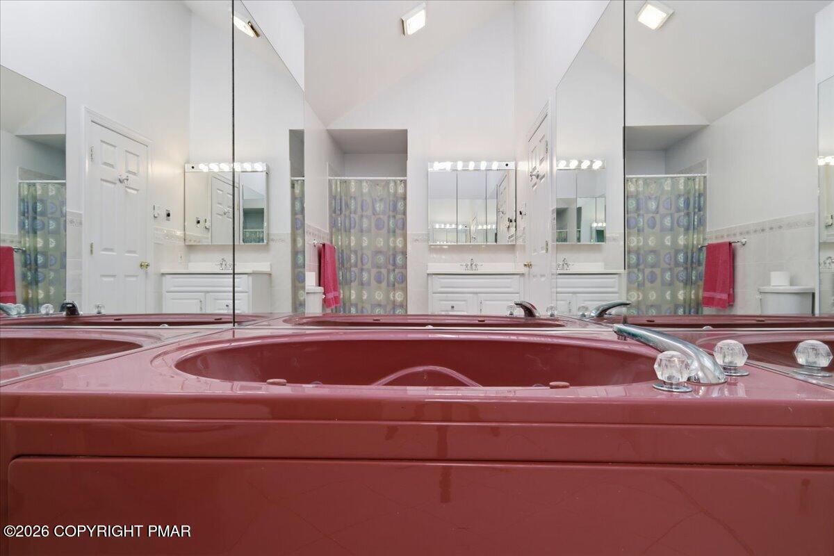 110 Bexhill Court Bushkill, PA 18324 - Photo 40 of 51 55-Photo-54