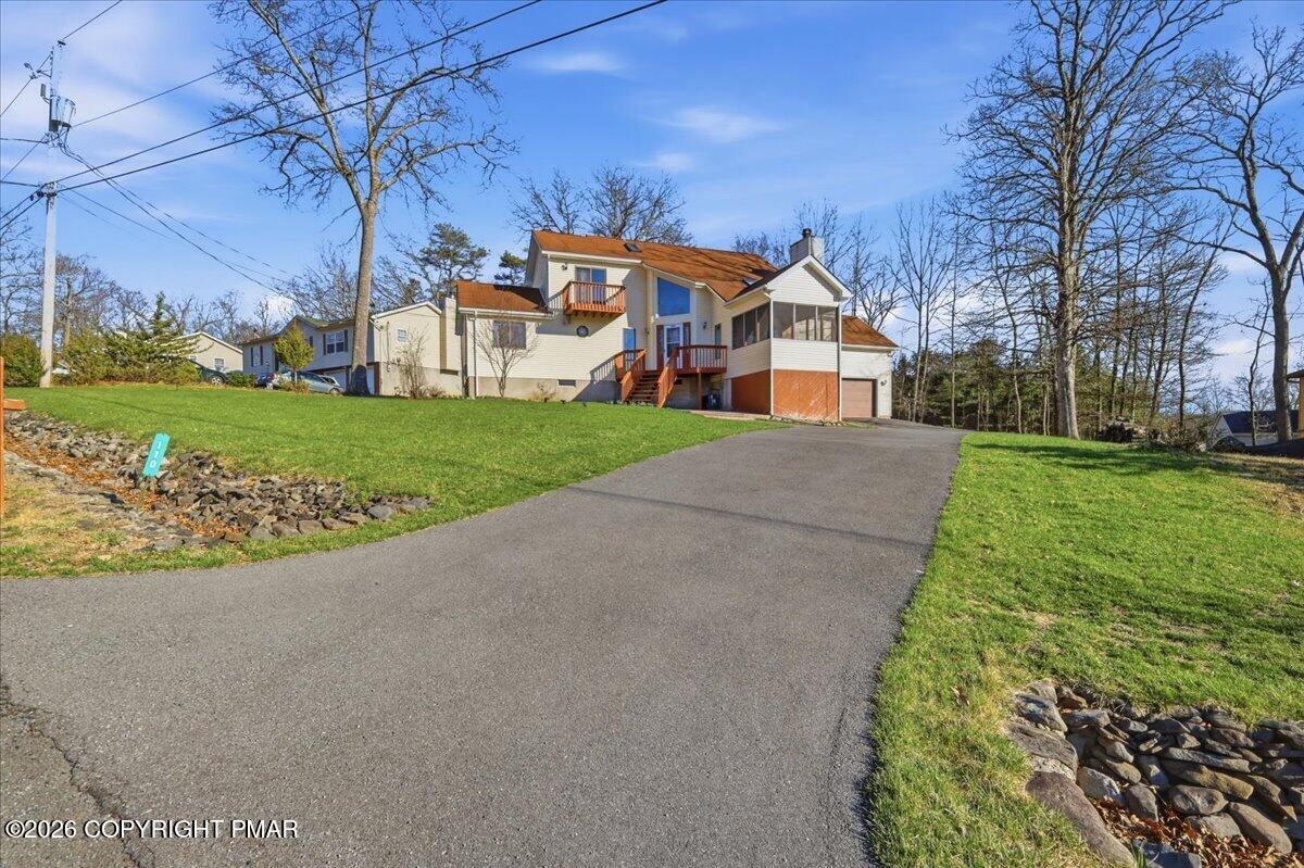 110 Bexhill Court Bushkill, PA 18324 - Photo 4 of 51 02-Photo-1