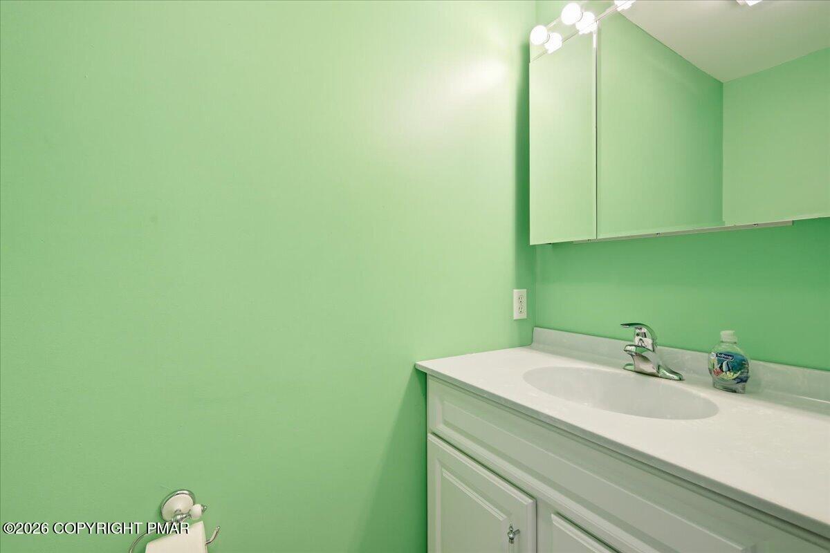 110 Bexhill Court Bushkill, PA 18324 - Photo 42 of 51 57-Photo-56