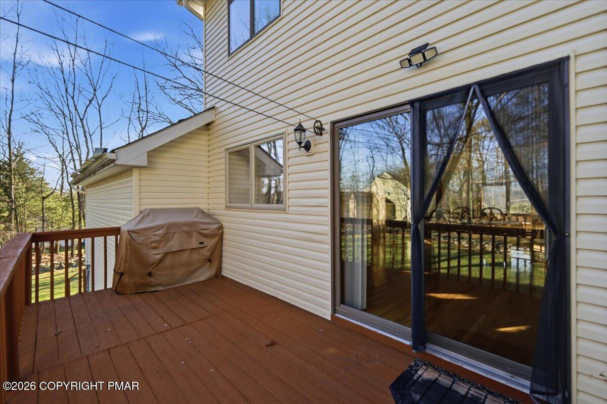 110 Bexhill Court Bushkill, PA 18324 - Photo 6 of 51 08-Photo-7