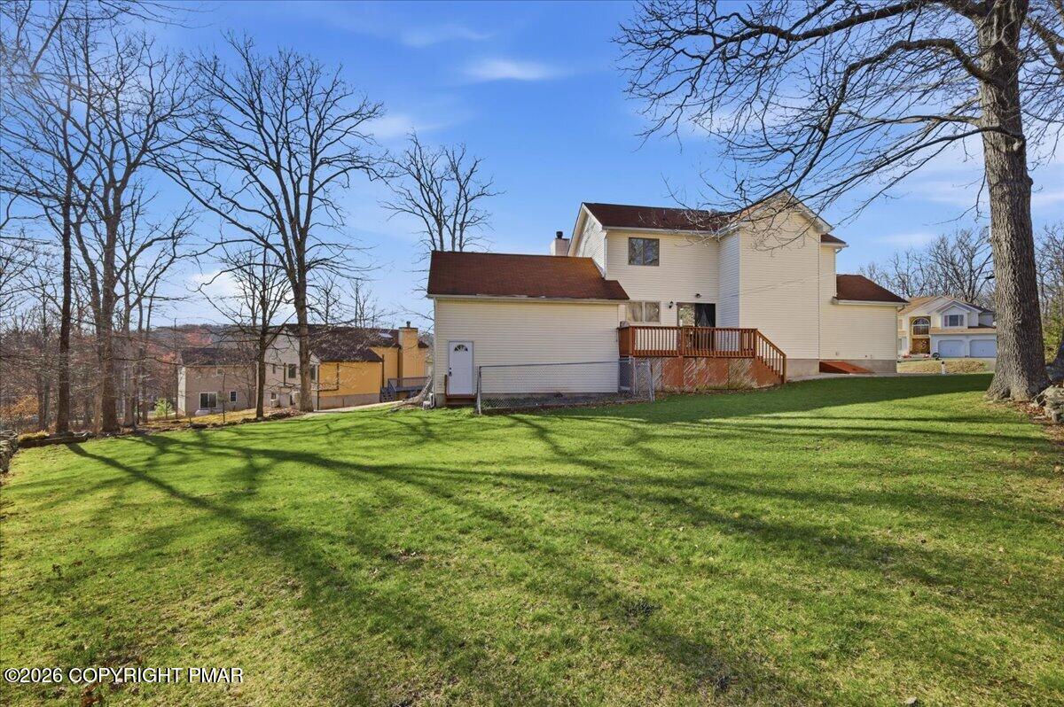 110 Bexhill Court Bushkill, PA 18324 - Photo 8 of 51 11-Photo-10